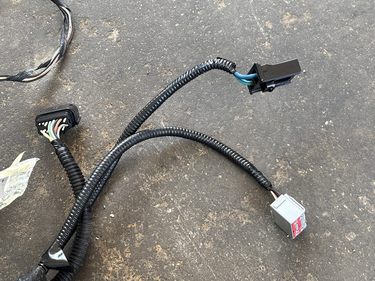 Front End Wiring Module 2013 Ram 1500 5.7 4x4 Projector Remote Start 68161331AB