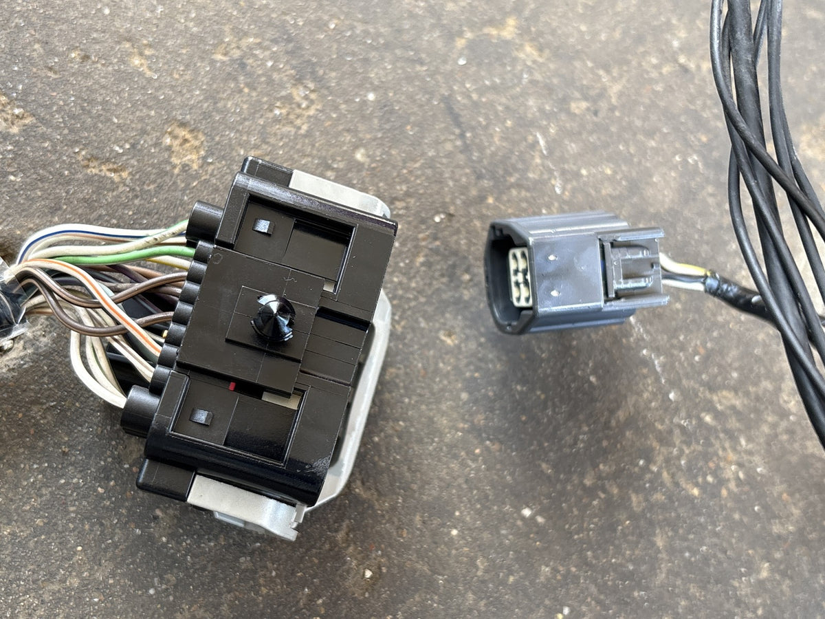 Front End Wiring Module 2013 Ram 1500 5.7 4x4 Projector Remote Start 68161331AB