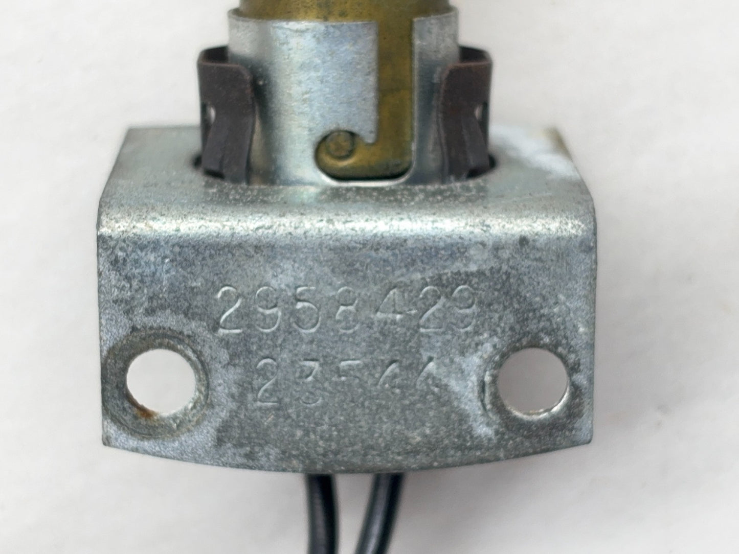 1981-93 Dodge Pickup Dome Lamp Socket, 2958429