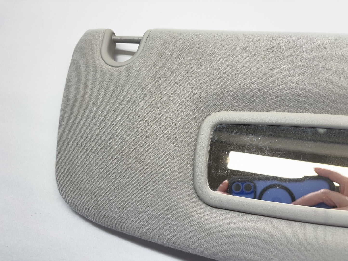 Passenger Right Side Sun Visor 2002-08 Ram 1500 2003-09 2500 3500, with Mirror