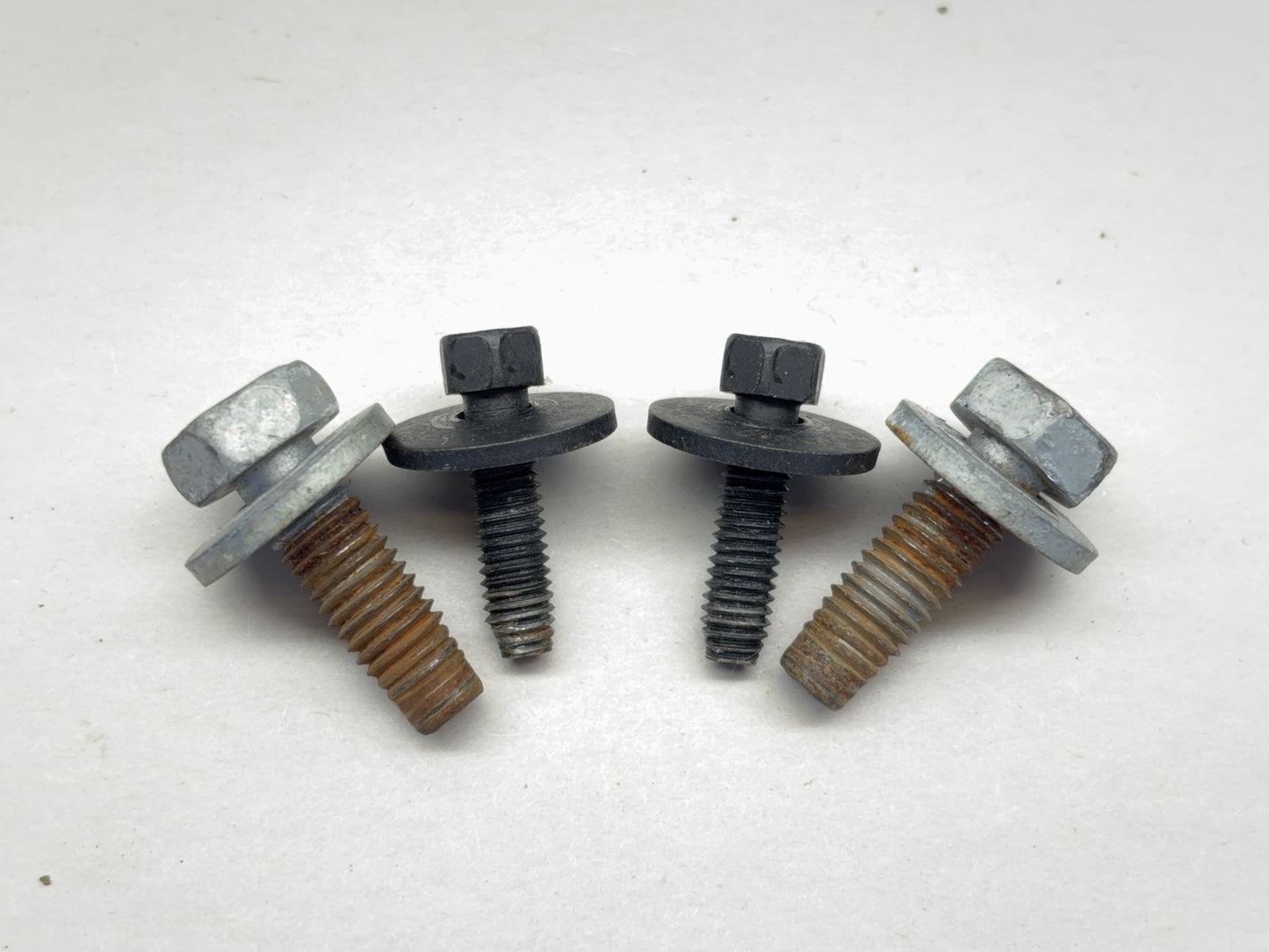 Brackets for Business Full Console 09-18 Ram 1500 10-18 Ram 2500 3500 55365120