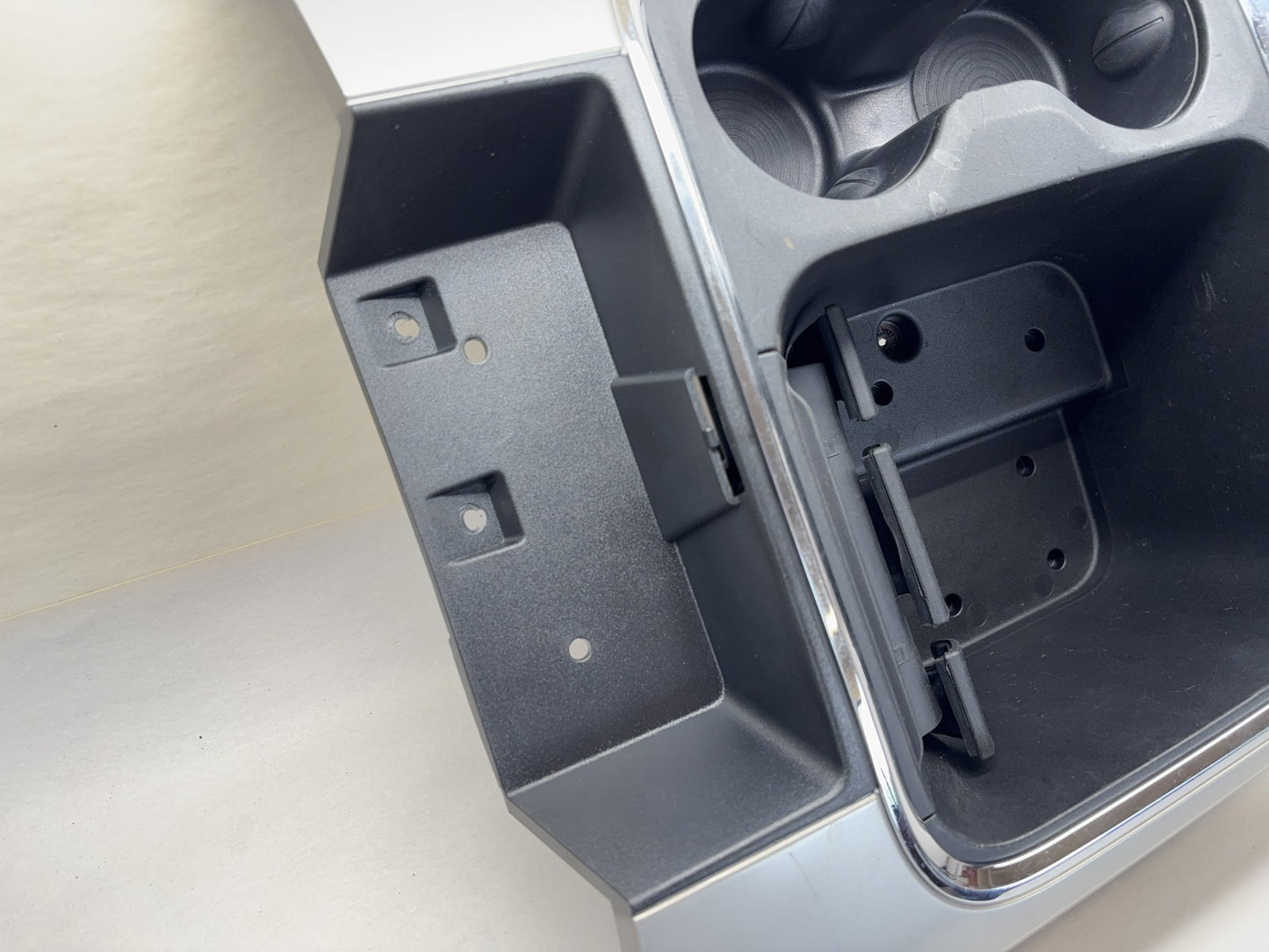 Center Console Cupholder with Phone Storage 16-18 Ram 1500 2500 3500 5VC93TRMAA