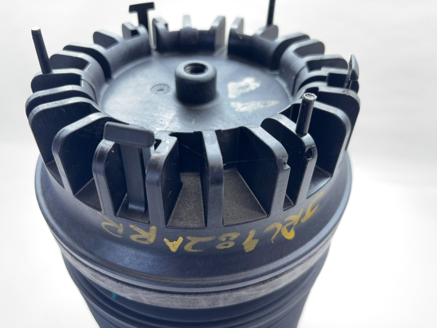 Air Ride Air Bag Air Spring 2013-2018 Dodge Ram 1500 19+ Classic 4877136AA