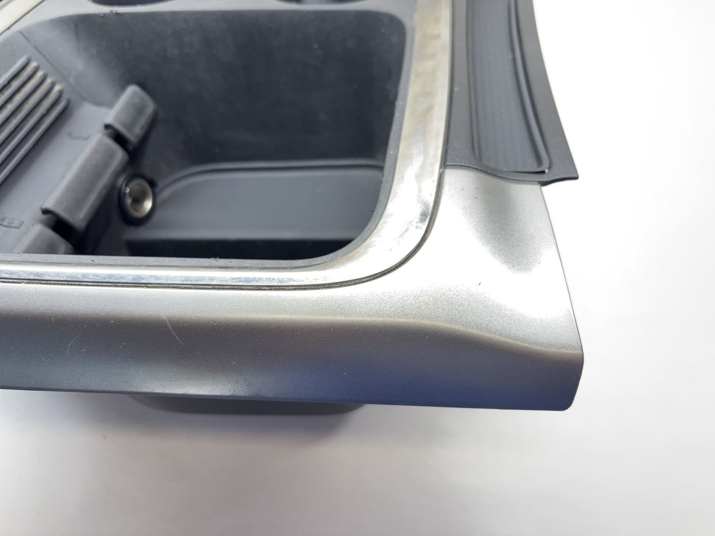 Center Console Cup Holder with Phone Storage 16-18 Ram 1500 2500 3500 5VC93TRMAA