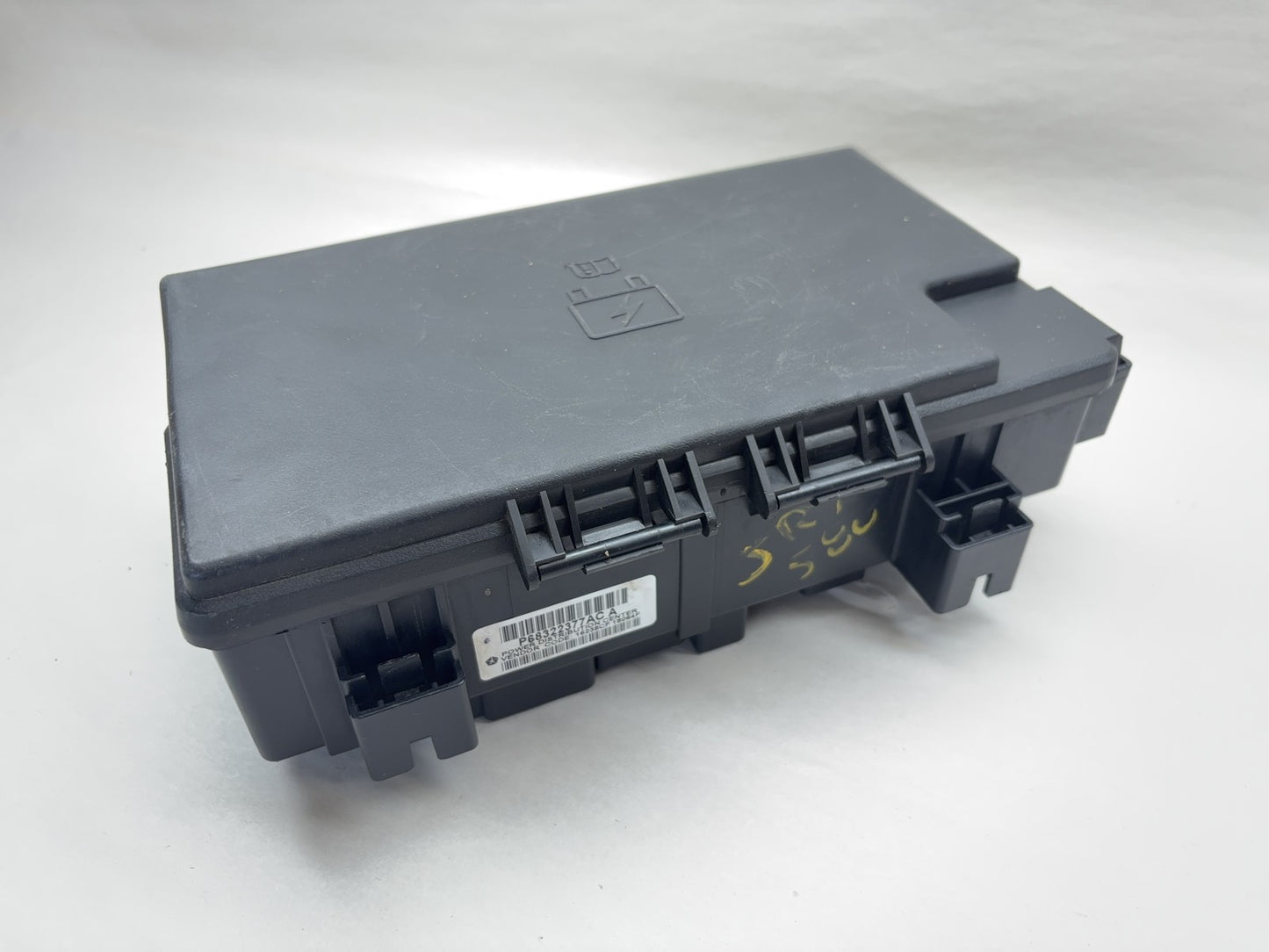 TIPM Integrated Power Module 2017-2018 Ram 2500 3500 6.7L Cummins 68322377AC
