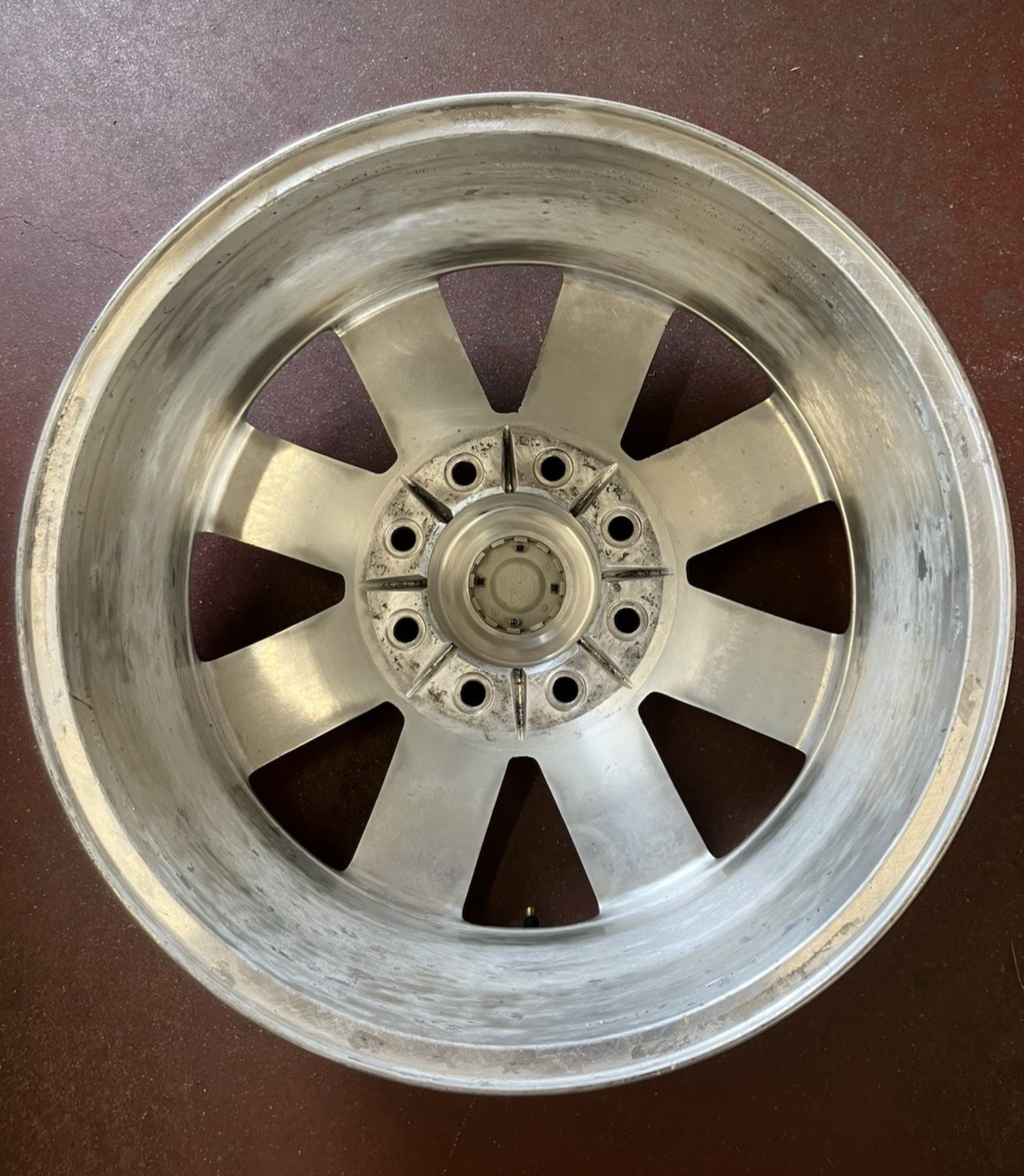 2014-18 Ram 2500 8 Spoke 20X8 Chrome Wheel with White Gold Pockets
