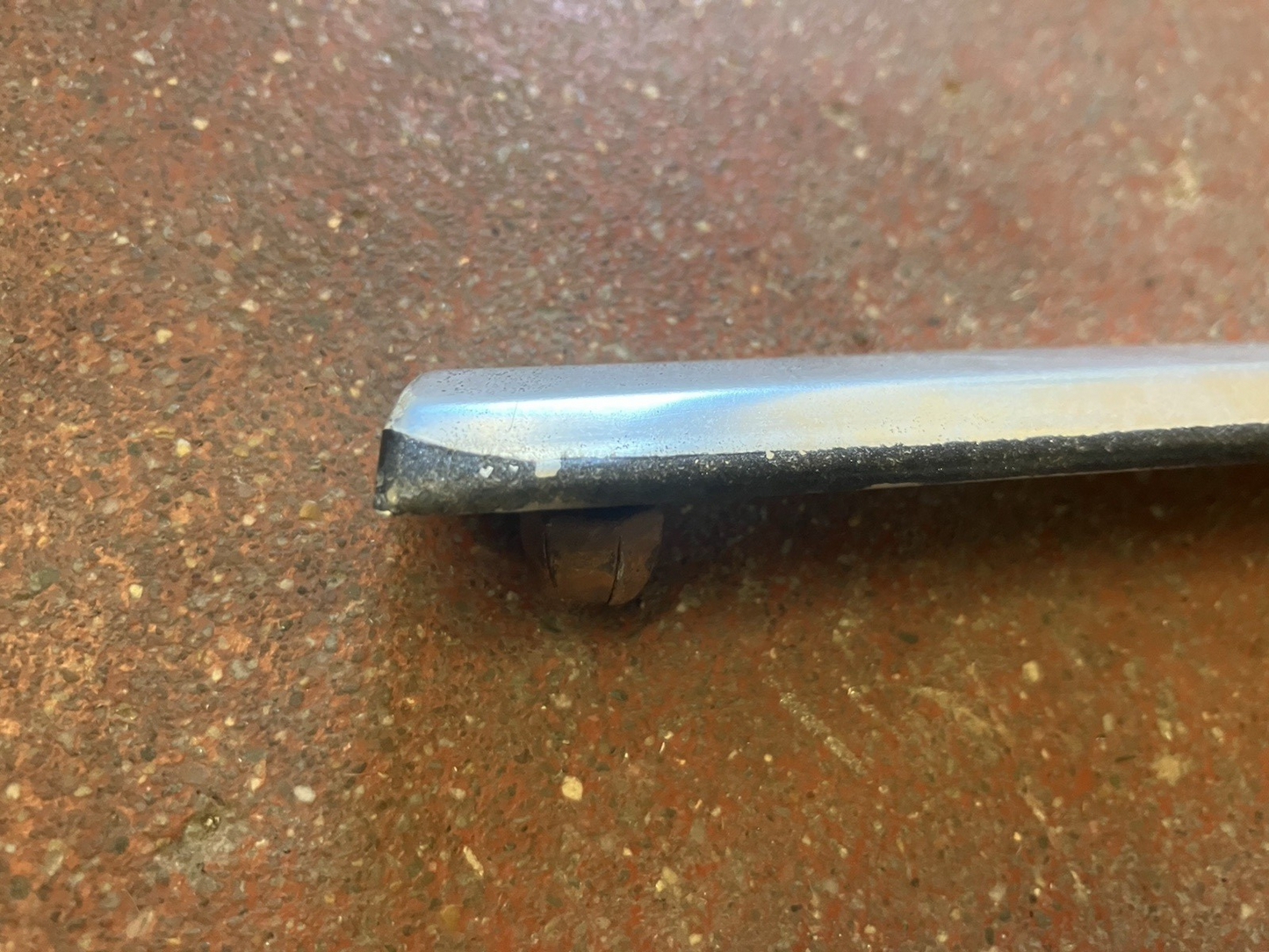 Left-hand Upper Door Moldings Fitting 1988-90 Dodge Pickups and Ramchargers