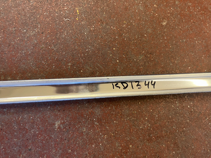 Left-hand Upper Door Moldings Fitting 1988-90 Dodge Pickups and Ramchargers