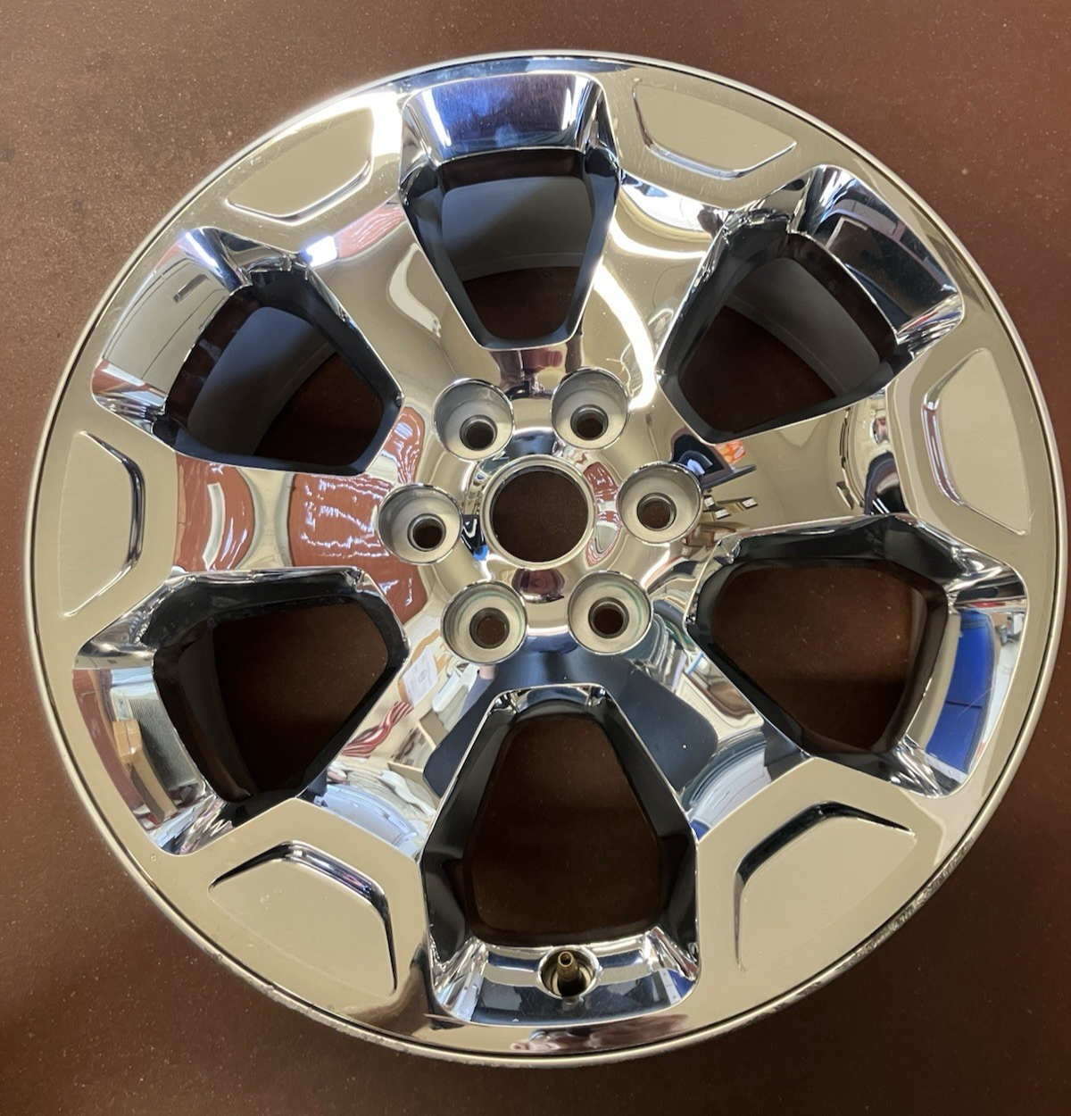 2019-25 Ram 1500 New Style (6 Lug) 6 Spoke 20X9 Chrome Clad Aluminum Wheel.