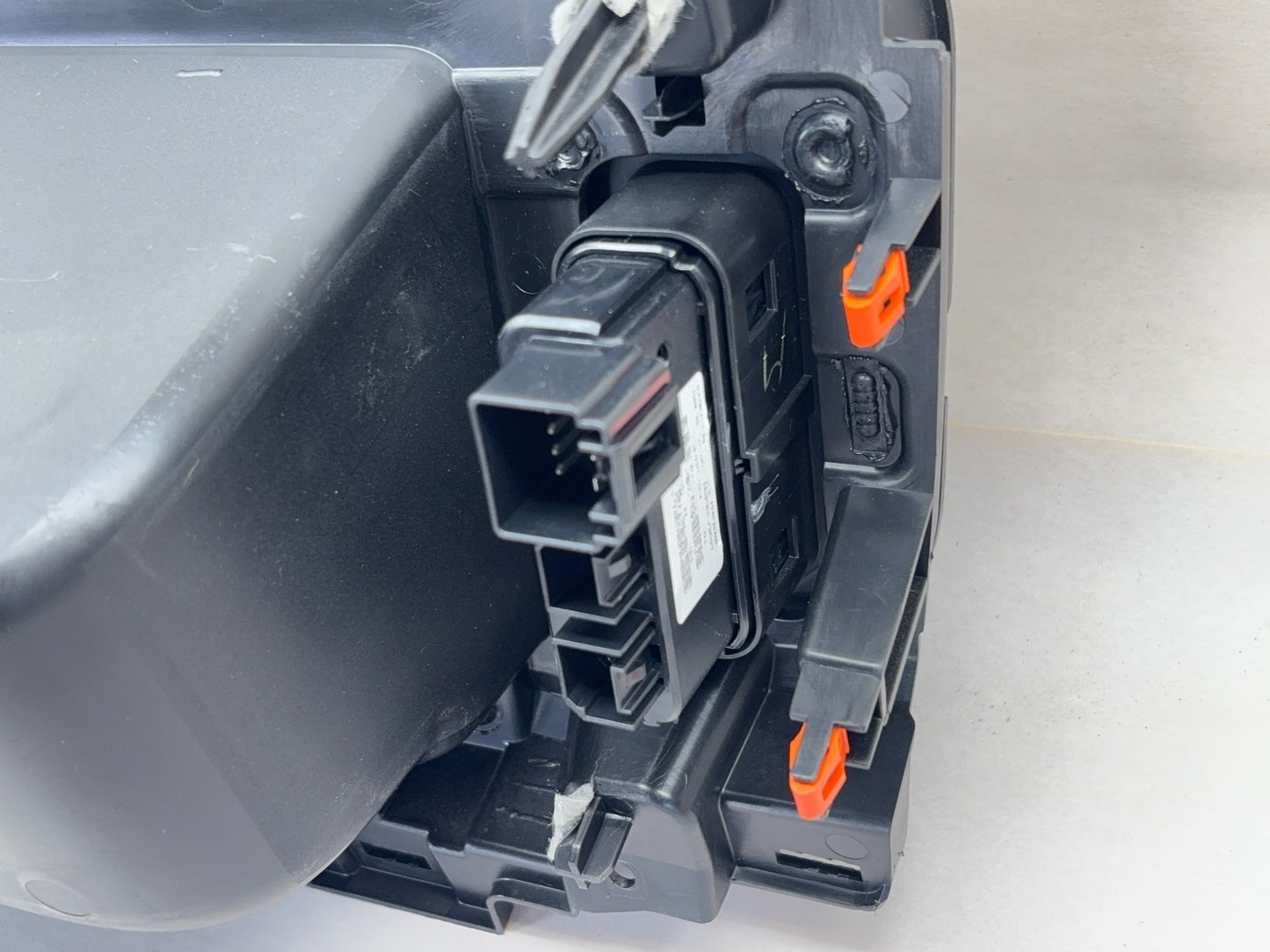 Center Lower Dash Cubby USB Port 2020 Ram Truck 2500 3500 6SR55TX7AA 68272254AE