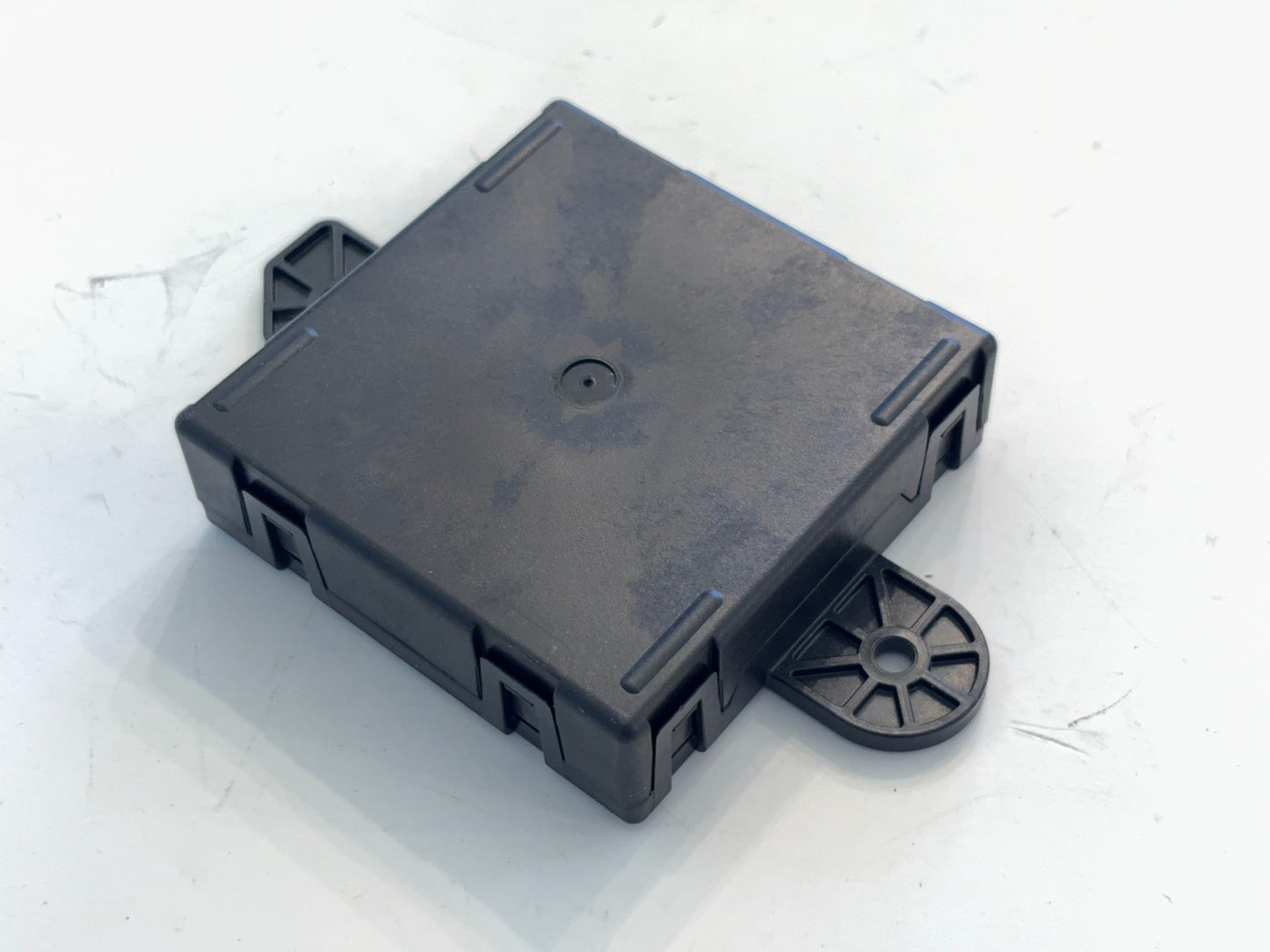 Right Passenger Door Module, 2019-2020 Ram 2500 3500 68374088AF Manual Fold