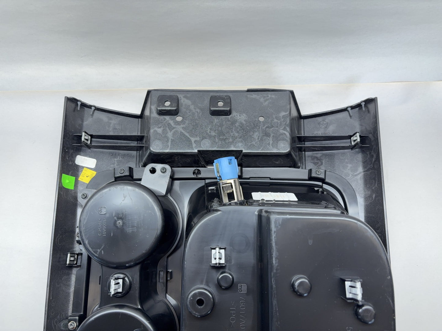 Floor Center Console Cup Holder Bezel w Phone Storage 16-18 Ram 1500 2500 3500