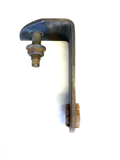 1992 Dodge Ram 150 Transmission Linkage Bracket P/N 4112262