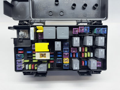 TIPM Integrated Power Module Fuse Box 2012 Ram 1500 2500 3.7 4.7 5.7 68089323AF