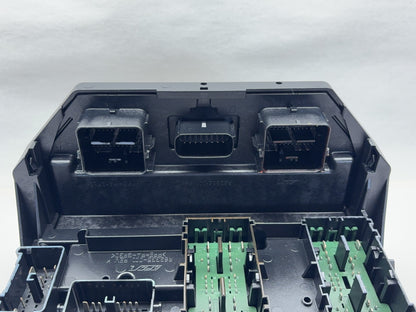 TIPM Integrated Power Module Fuse Box 2012 Ram 1500 2500 3.7 4.7 5.7 68089323AF