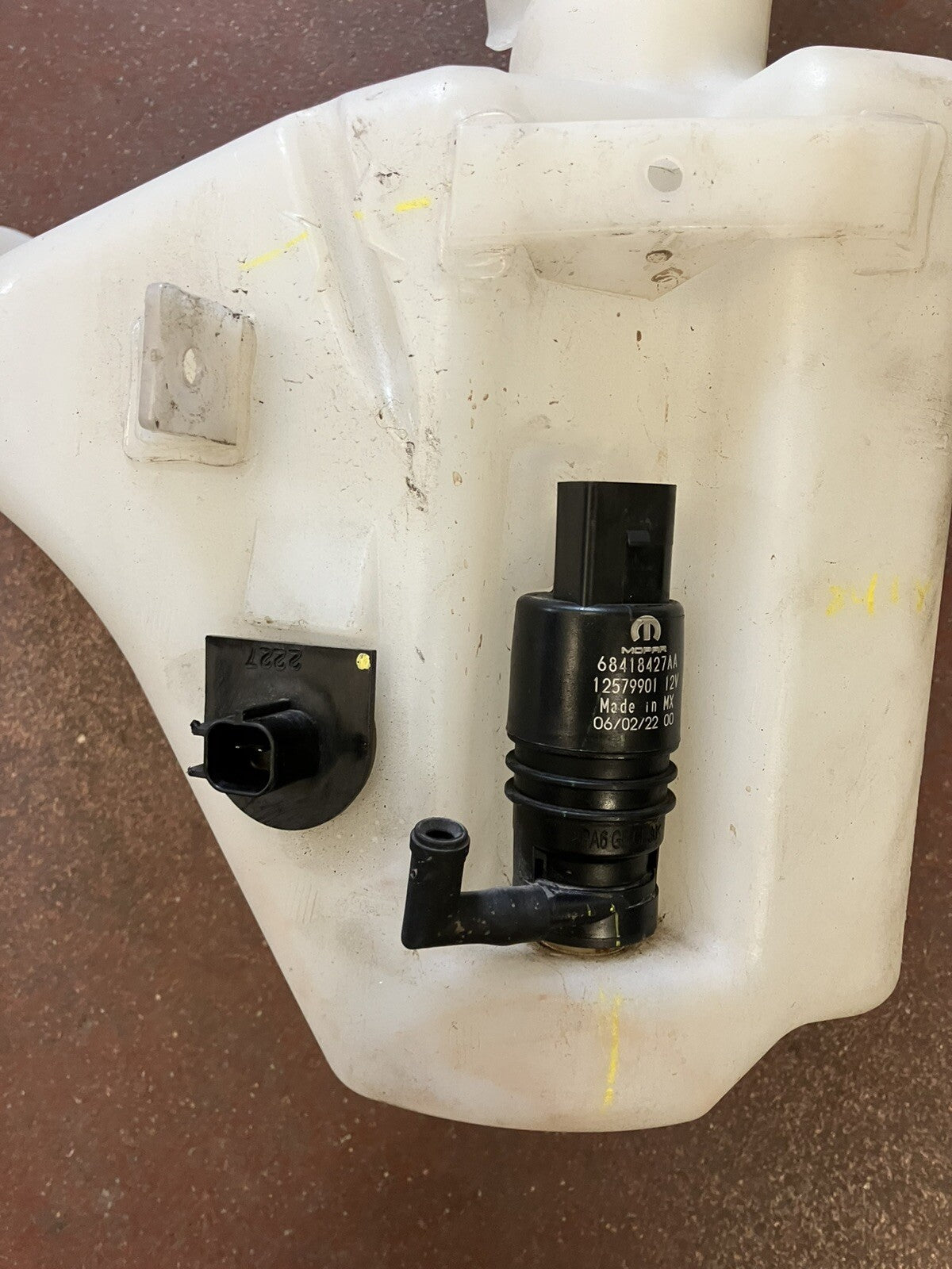 Washer Reservoir with Pump and Sensor, 2019-2024 Ram 2500 3500 68440464AA