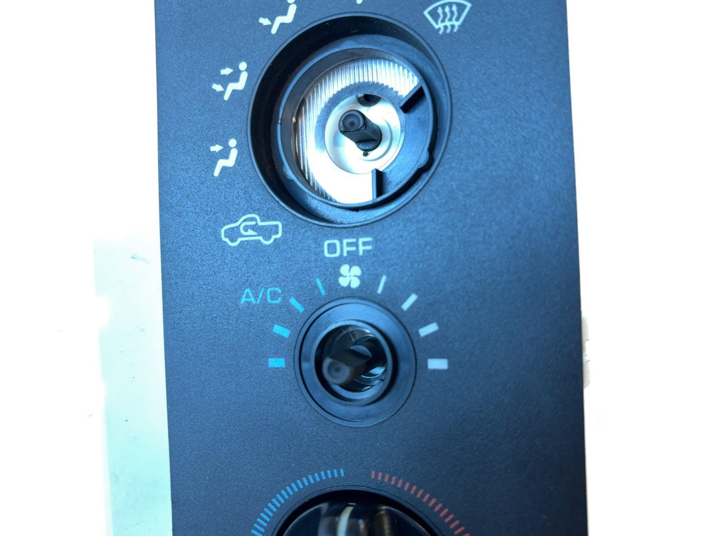 Heater and A/C Climate Control 1994-96 Ram 1500 55037030AC w/o Aux Trans Cooler