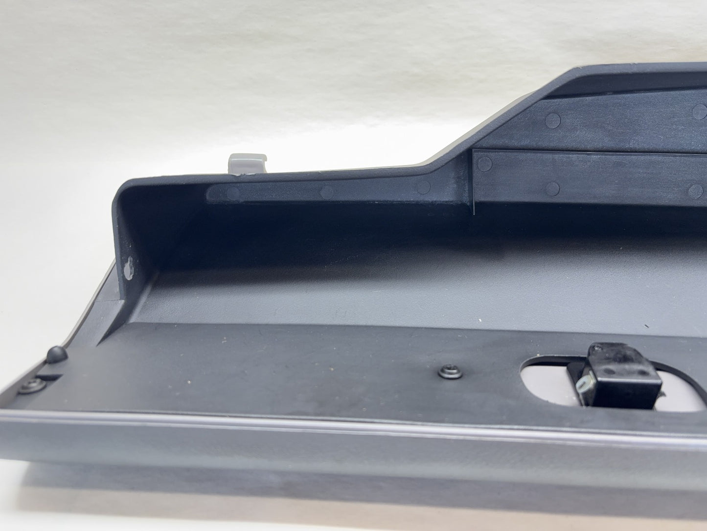 Glove Box Door, 1994-1997 Dodge Ram 1500 2500 3500, Gray Quartz 5CU62PD5 *crack*