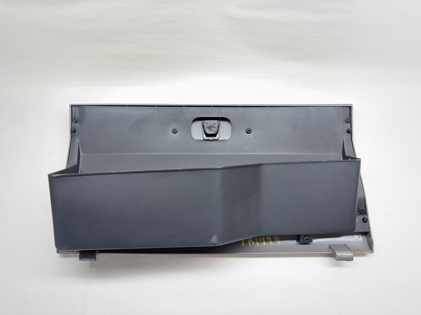 Glove Box Door, 1994-1997 Dodge Ram 1500 2500 3500, Gray Quartz 5CU62PD5 *crack*
