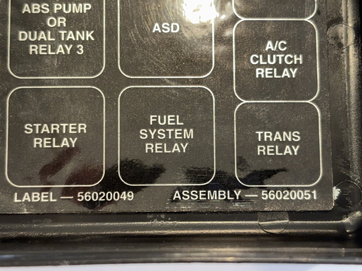 Fusebox Lid, Engine Fuse Cover, 1994-1996 Ram 1500 2500 3500 56020049 56020051