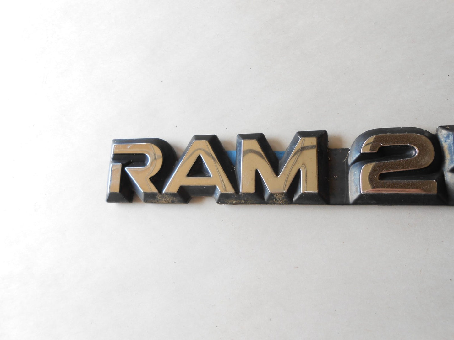 Ram 2500 Emblem 1994 95 96 55295311 Used-No Tape/Glue