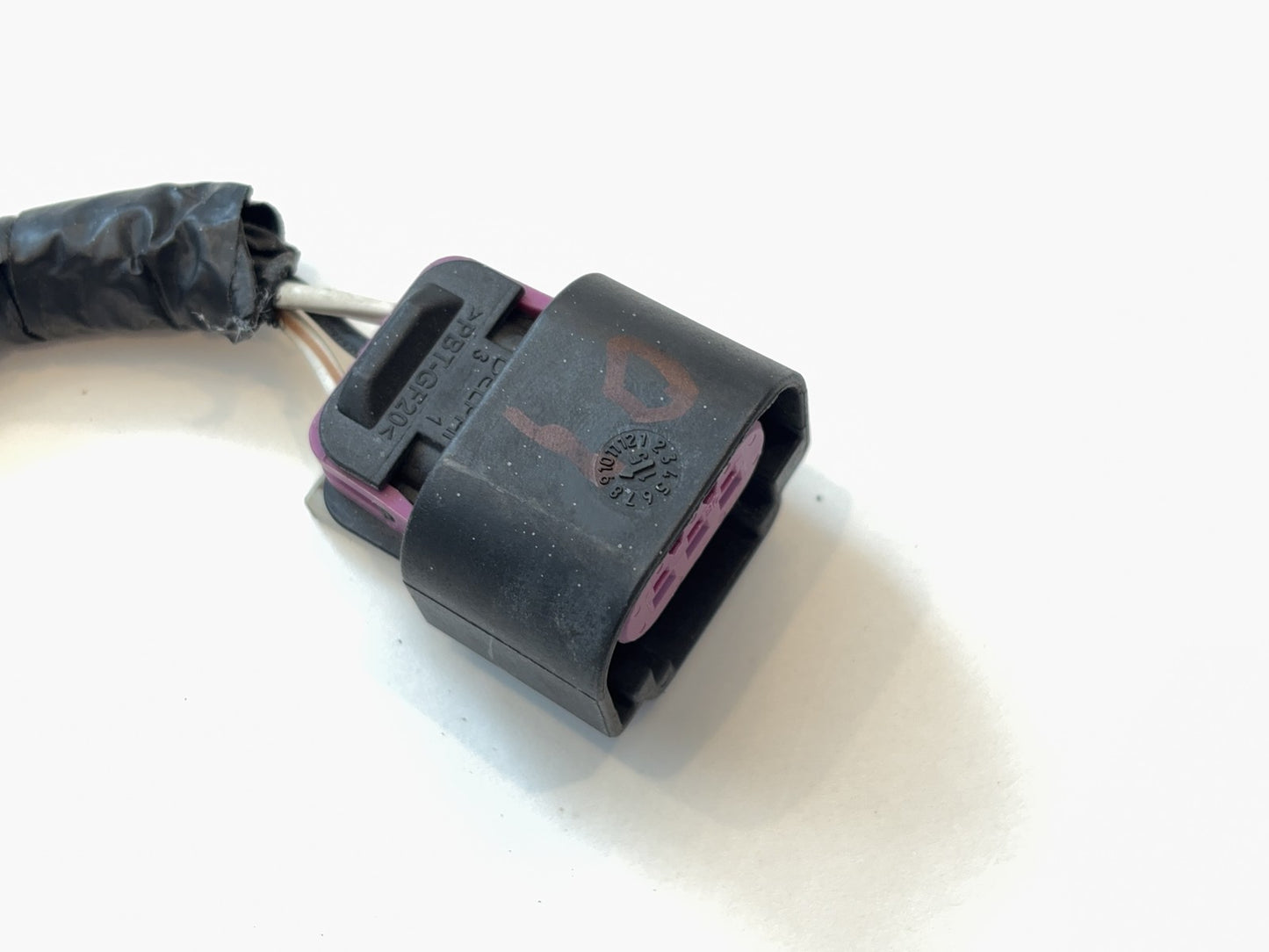 OEM Headlight Plug w/ Pigtail 2013-2018 Ram 1500 2500 3500 Halogen Base Model