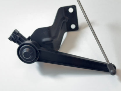 Rear Ride Height Sensor and Linkage, RH, 2021-2024 Ram 2500 3500 68340188AB
