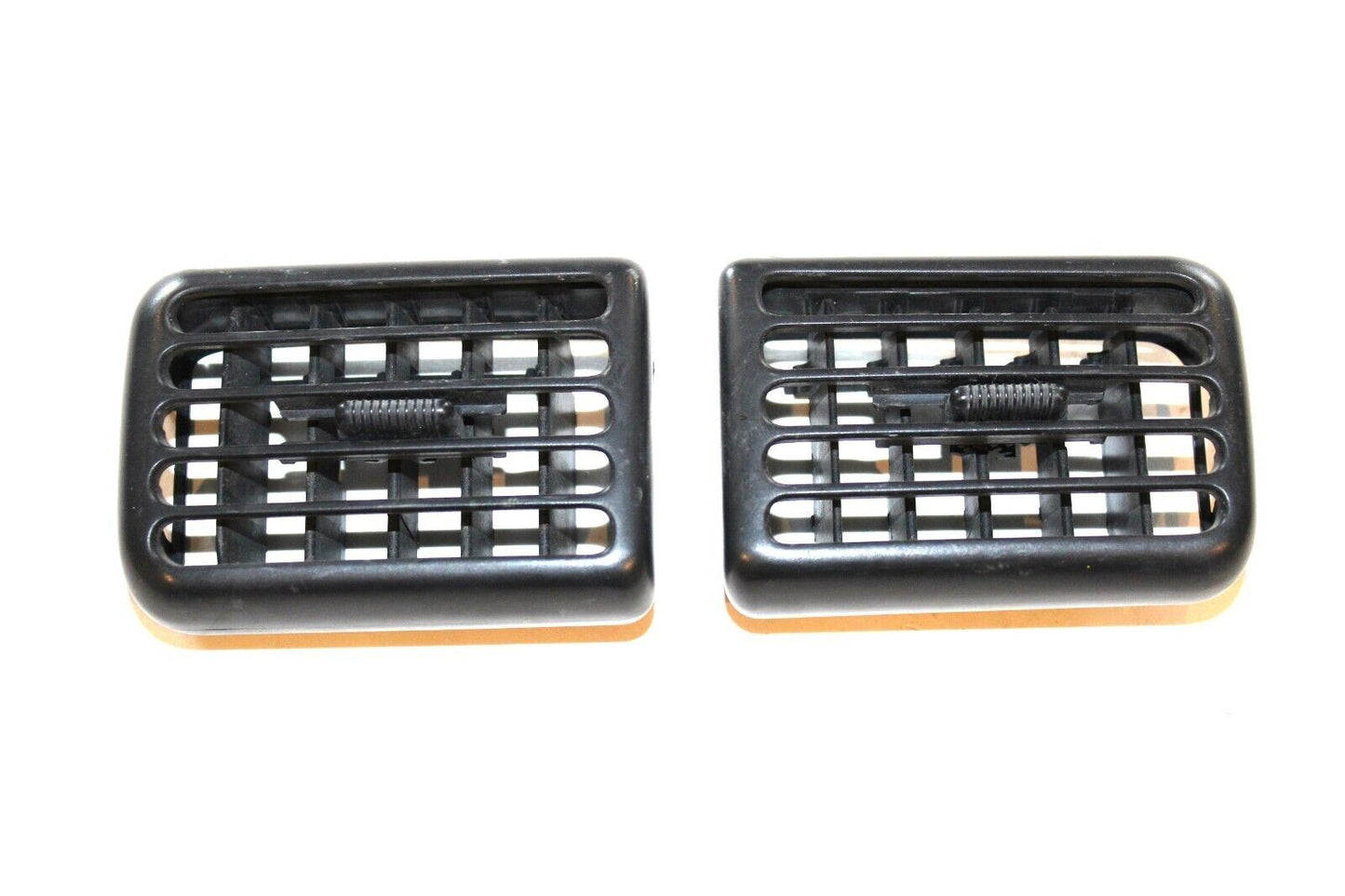 1998-2001 Ram 1500 98-02 Ram 2500 3500, Above Radio Vent Pair LH RH 5014840/4841