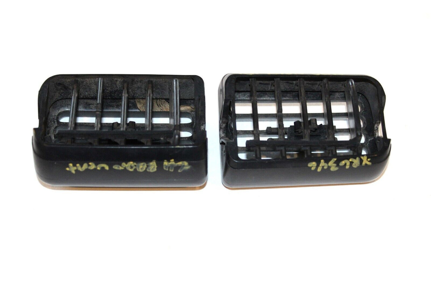 1998-2001 Ram 1500 98-02 Ram 2500 3500, Above Radio Vent Pair LH RH 5014840/4841